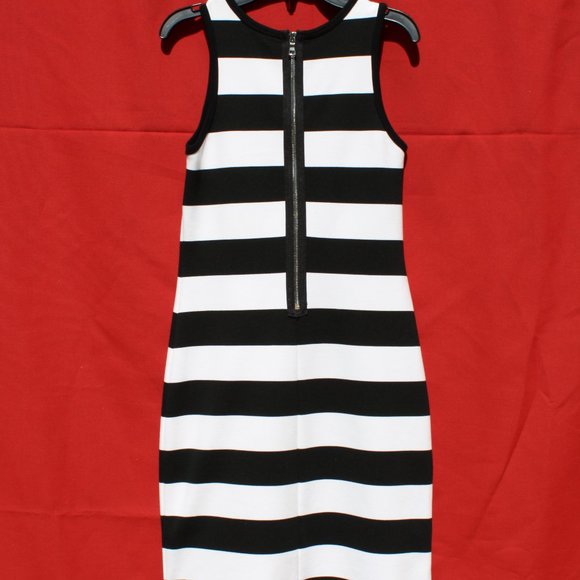 Stripped black and white Karen Kane dress - Picture 2 of 3